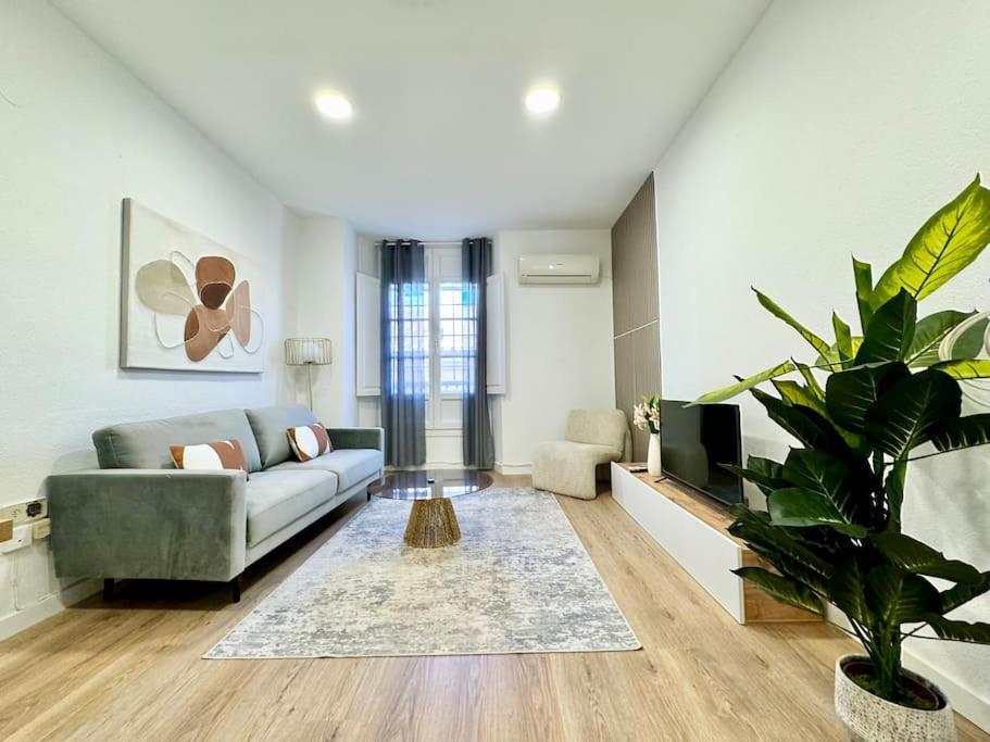 Apartment Spacious 3bd With 2bh & Ac Málaga