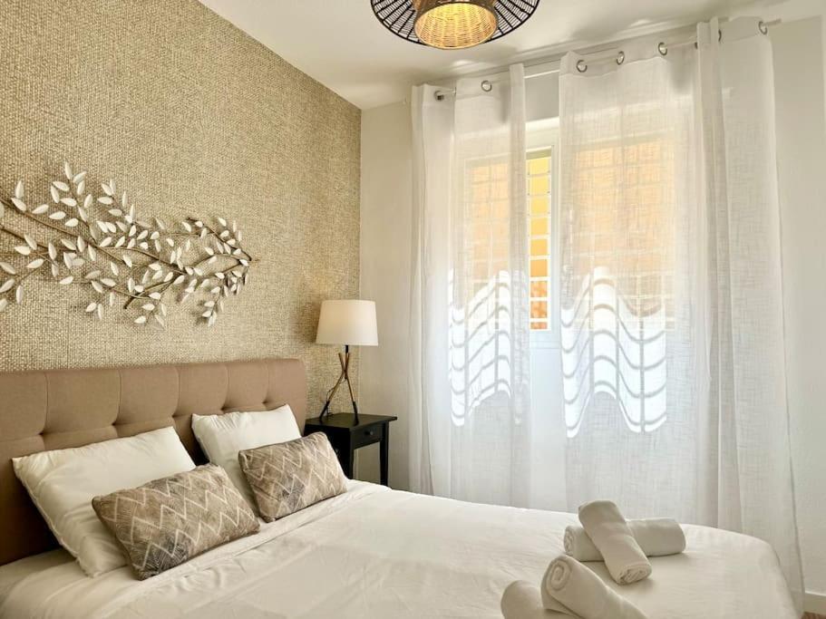 Apartment Spacious 3bd With 2bh & Ac Málaga