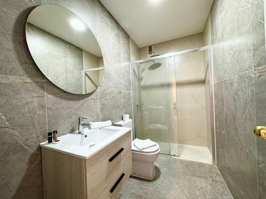 Spacious 3bd With 2bh & Ac Málaga