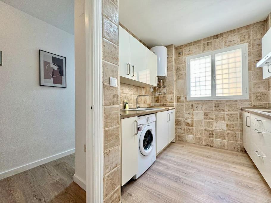 Spacious 3bd With 2bh & Ac Málaga